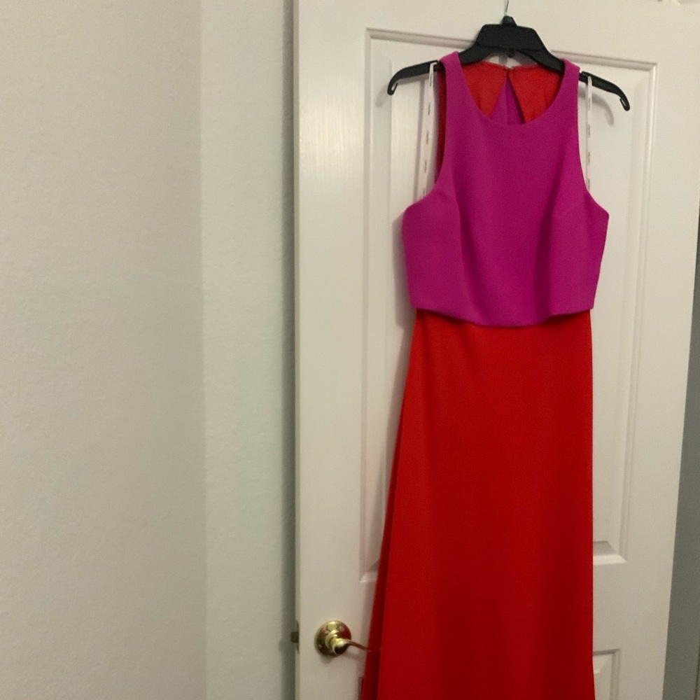 Dress/gown